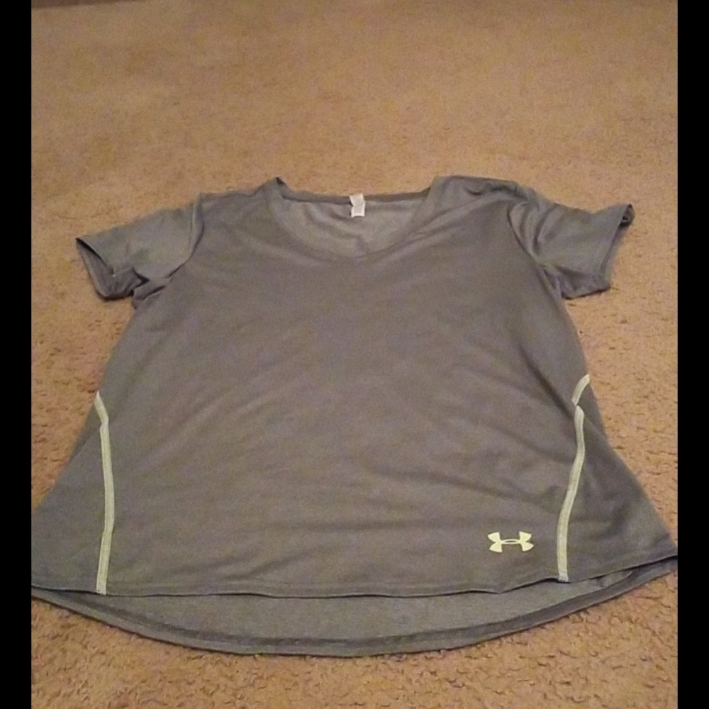 Under Armour Fitted Shirt Size Large
